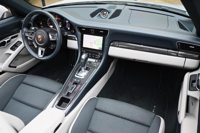 Porsche 911 3.0 Targa 4 GTS PDK Krijt SportChrono BOSE A.CAM '19