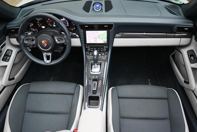 Porsche 911 3.0 Targa 4 GTS PDK Krijt SportChrono BOSE A.CAM '19