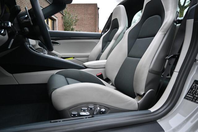 Porsche 911 3.0 Targa 4 GTS PDK Krijt SportChrono BOSE A.CAM '19