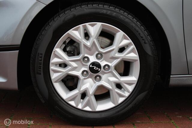 KIA CEE D Ceed Sportswagon 1.5 T-GDi 160 PK 4 cilinder DynamicLine, 1400KG Trekgewicht, Clima, Cruise, Navi, App connect, Pdc + Camera, Lmv, All season ba
