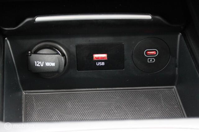 KIA CEE D Ceed Sportswagon 1.5 T-GDi 160 PK 4 cilinder DynamicLine, 1400KG Trekgewicht, Clima, Cruise, Navi, App connect, Pdc + Camera, Lmv, All season ba