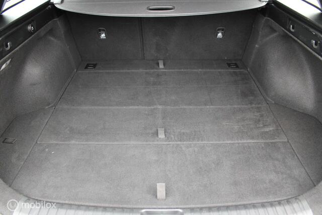 KIA CEE D Ceed Sportswagon 1.5 T-GDi 160 PK 4 cilinder DynamicLine, 1400KG Trekgewicht, Clima, Cruise, Navi, App connect, Pdc + Camera, Lmv, All season ba
