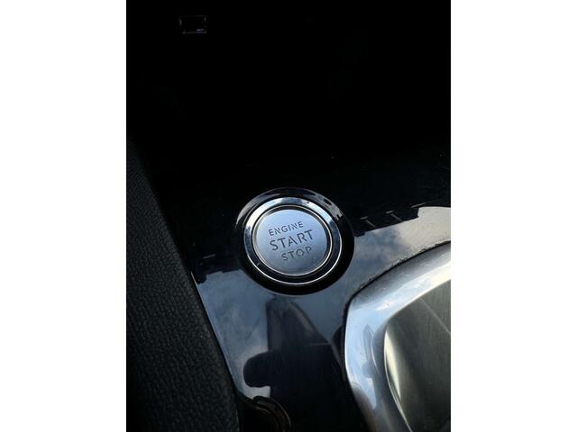 Peugeot 5008 BlueHDi 130 EAT8 Allure  1 JAAR GARANTIE  