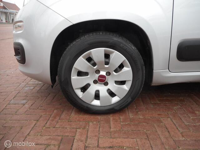 Fiat Panda TwinAir Turbo 80 Lounge AUTOMAAT+METALLIC LAK+RESERVEWIEL+HOOGTEVERSTELLING BESTUURDERSSTOEL