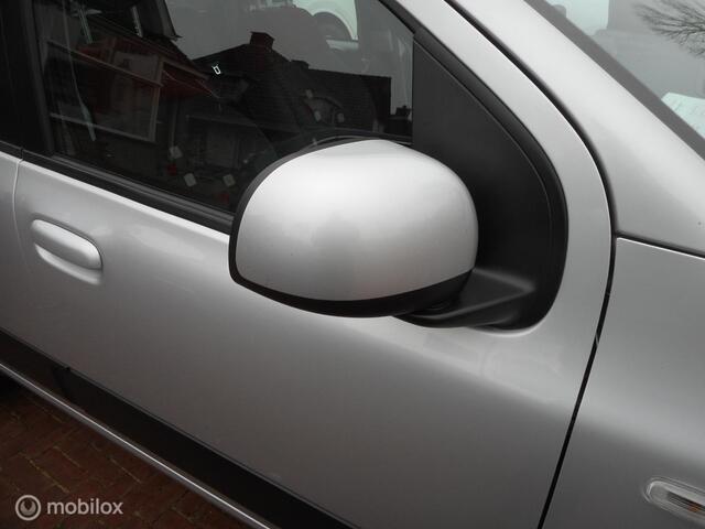 Fiat Panda TwinAir Turbo 80 Lounge AUTOMAAT+METALLIC LAK+RESERVEWIEL+HOOGTEVERSTELLING BESTUURDERSSTOEL