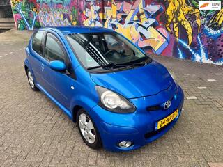 TOYOTA AYGO 1.0-12V Dynamic Blue airco pdc stereo elektrische ramen sport velgen stuurbekrachtiging bouwjaar 2010