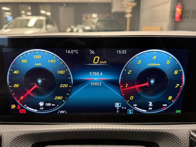 Mercedes-Benz A-Klasse 200 AMG Line Automaat | 59.853 km | Night Pack | Camera | LED