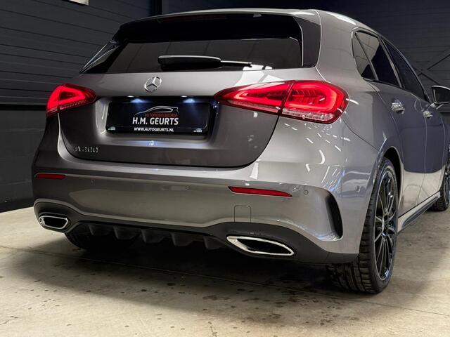 Mercedes-Benz A-Klasse 200 AMG Line Automaat | 59.853 km | Night Pack | Camera | LED
