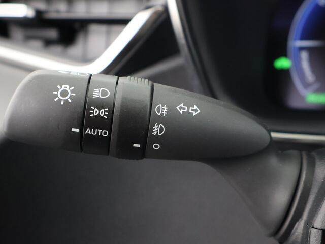 Toyota Corolla Hybrid 140 Executive Limited | BTW Voertuig | Dodehoek detectie | Sensoren V+A | Stoel + stuurverwarming | Apple CarPlay/Android Auto |