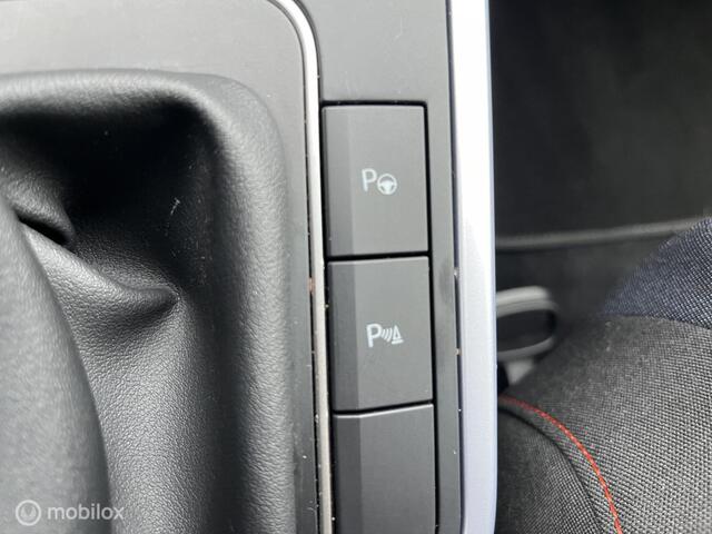Seat Arona 1.0 EcoTSI FR DSG LEDCAMERACRUISENAVIPDC