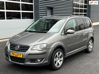 VOLKSWAGEN TOURAN 1.4 TSI Cross,7 persoons, trekhaak, cruise control, PDC