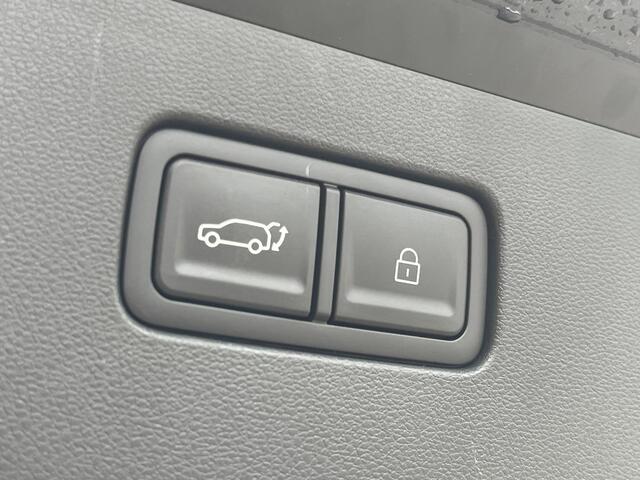 Hyundai Ioniq 9 Lounge AWD+ 110.3kWh 428pk |  7-PERSOONS | SCHUIF/KANTELDAK | ULTRAVIOLET CLEANING | 2.500KG TREKGEWICHT GEREMD | BESTE IN ZIJN KLASSE |