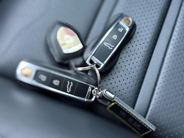 Porsche Cayenne Coup� 3.0 E-Hybrid Pano/Krijtgrijs/Approved