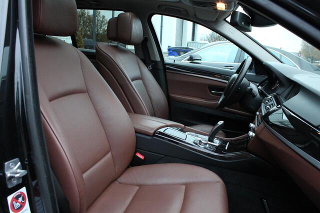 BMW 5-Serie Touring 523i Executive l Panodak l Head-UP l 6 Cilinder