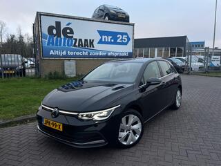VOLKSWAGEN GOLF 8 EHybrid KeyLess|Alcantara|NAP CarPass!