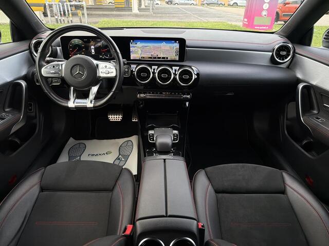 Mercedes-Benz CLA-Klasse 200 AMG