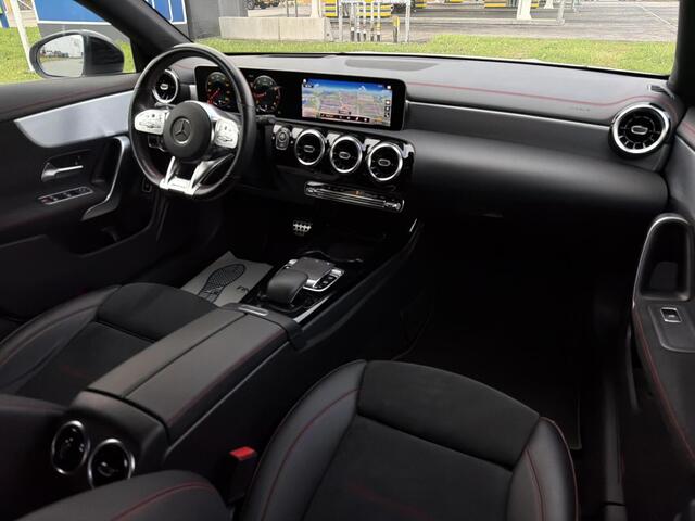 Mercedes-Benz CLA-Klasse 200 AMG