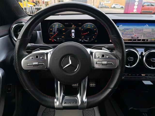 Mercedes-Benz CLA-Klasse 200 AMG