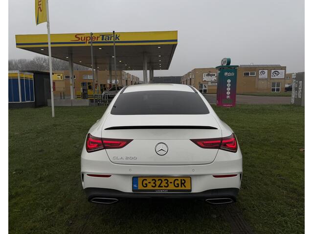 Mercedes-Benz CLA-Klasse 200 AMG