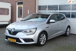 RENAULT MEGANE 1.5 Blue dCi Bose Airco, Navigatie, Car-Play, 5 Deurs, Nette Auto.