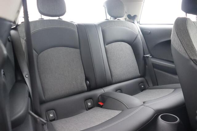 Mini Electric SE | Business Edition Navigatie/ Cruise Control/ Warmtepomp/ Sportstoelen/ Carplay / Lentevoordeel
