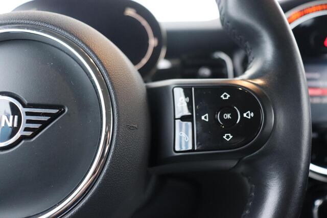 Mini Electric SE | Business Edition Navigatie/ Cruise Control/ Warmtepomp/ Sportstoelen/ Carplay / Lentevoordeel