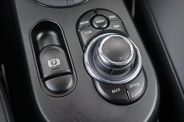 Mini Electric SE | Business Edition Navigatie/ Cruise Control/ Warmtepomp/ Sportstoelen/ Carplay / Lentevoordeel