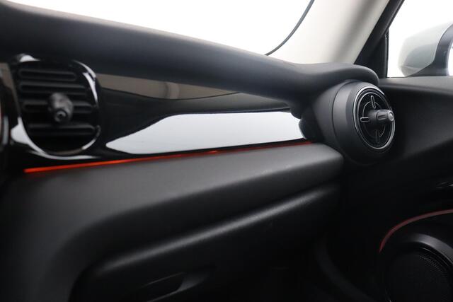 Mini Electric SE | Business Edition Navigatie/ Cruise Control/ Warmtepomp/ Sportstoelen/ Carplay / Lentevoordeel