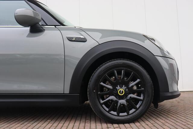 Mini Electric SE | Business Edition Navigatie/ Cruise Control/ Warmtepomp/ Sportstoelen/ Carplay / Lentevoordeel