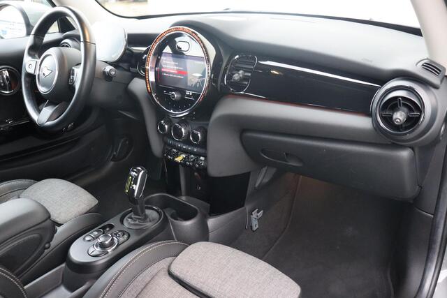 Mini Electric SE | Business Edition Navigatie/ Cruise Control/ Warmtepomp/ Sportstoelen/ Carplay / Lentevoordeel