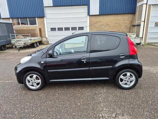 PEUGEOT 107 1.0-12V Black & Silver, airco /half leren bekleding/5 deurs