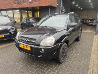HYUNDAI TUCSON 2.0i Style CLIMA TREKHAAK LEDER STOEVERWARMING GOED ONDERHOUDEN