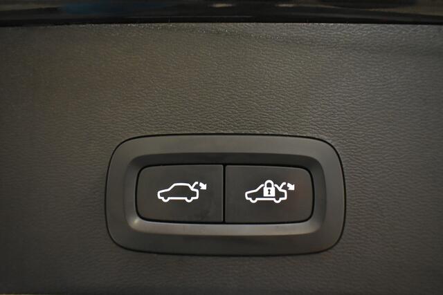 Volvo XC40 1.5 T4 Plug-in hybrid 211PK Camera EL Trekh+aKlep Dhoek Detec Stoel Verwarming