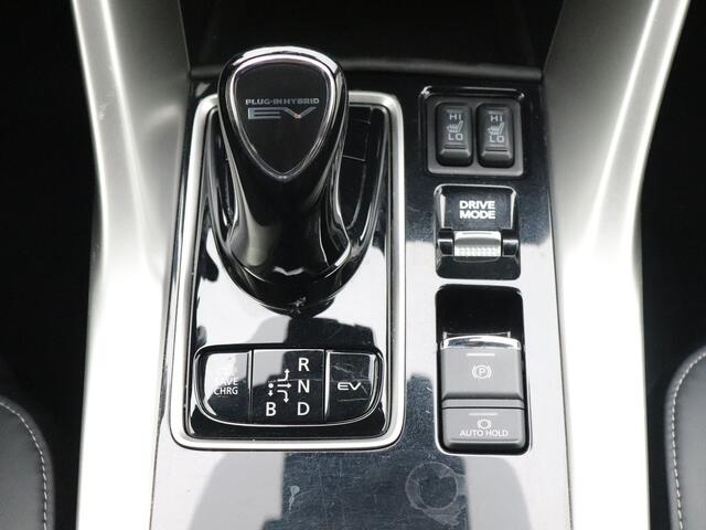 Mitsubishi Eclipse Cross 2.4 PHEV Intense+ / Camera / Origineel NL / 1e eig.