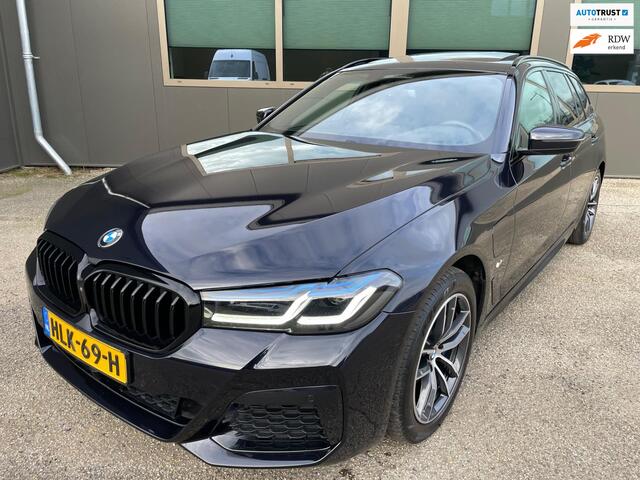 BMW 5-Serie Touring 530e xDrive High Executive LCI M-Sport Stoelen Compleet BMW Onderhoud incl 12 maanden Garantie