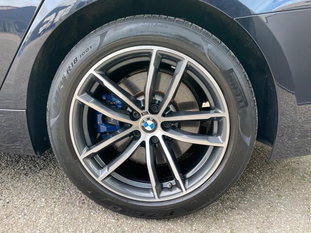 BMW 5-Serie Touring 530e xDrive High Executive LCI M-Sport Stoelen Compleet BMW Onderhoud incl 12 maanden Garantie