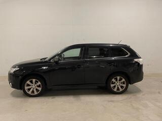 MITSUBISHI OUTLANDER 2.0 PHEV Intense + Navi Camera Trekhaak 4x4