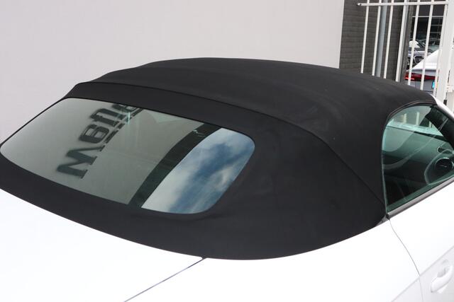 Audi TT Roadster 2.0 TFSI S-line 19 Xenon