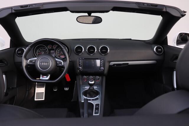 Audi TT Roadster 2.0 TFSI S-line 19 Xenon