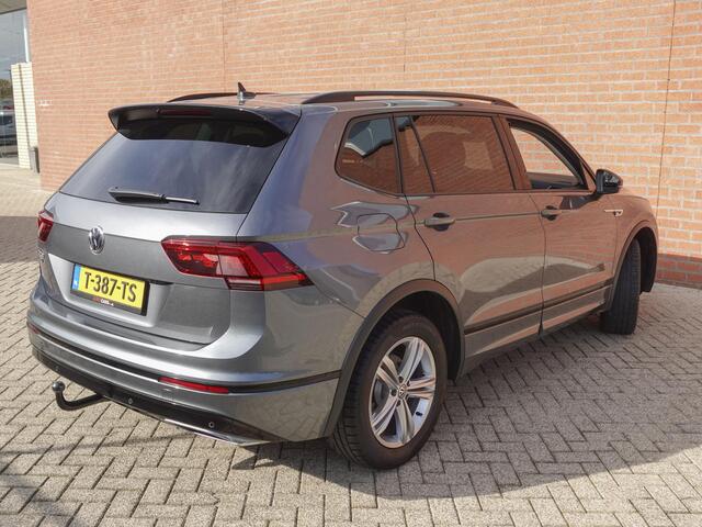 Volkswagen Tiguan Allspace 1.5 TSI DSG R-Line 7p. Navigatie Climate Control Lichtmetalen velgen DAB Led Stoelverwarming Apple Carplay/ Android Auto Lichtmetalen 