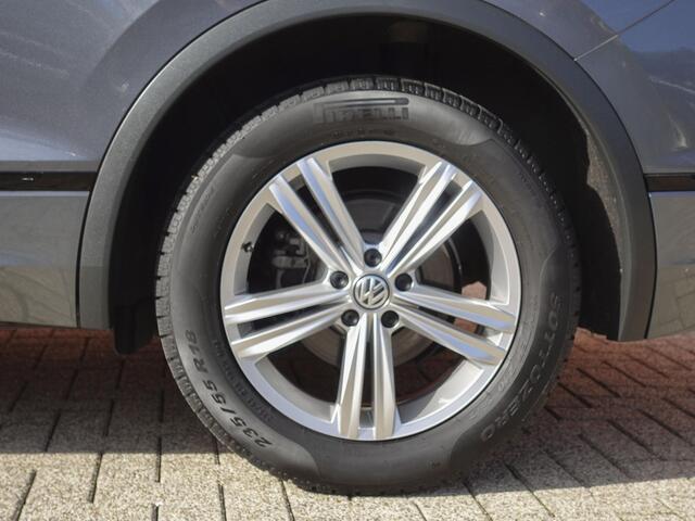 Volkswagen Tiguan Allspace 1.5 TSI DSG R-Line 7p. Navigatie Climate Control Lichtmetalen velgen DAB Led Stoelverwarming Apple Carplay/ Android Auto Lichtmetalen 