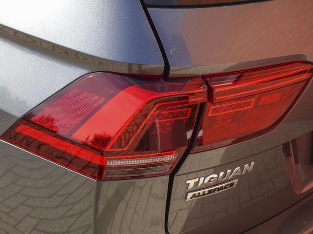 Volkswagen Tiguan Allspace 1.5 TSI DSG R-Line 7p. Navigatie Climate Control Lichtmetalen velgen DAB Led Stoelverwarming Apple Carplay/ Android Auto Lichtmetalen 
