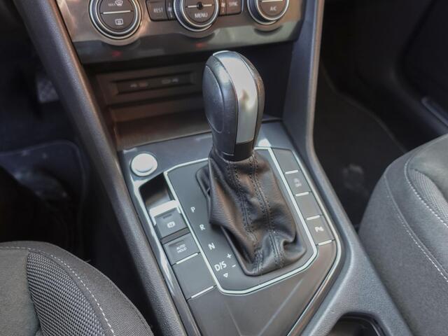 Volkswagen Tiguan Allspace 1.5 TSI DSG R-Line 7p. Navigatie Climate Control Lichtmetalen velgen DAB Led Stoelverwarming Apple Carplay/ Android Auto Lichtmetalen 