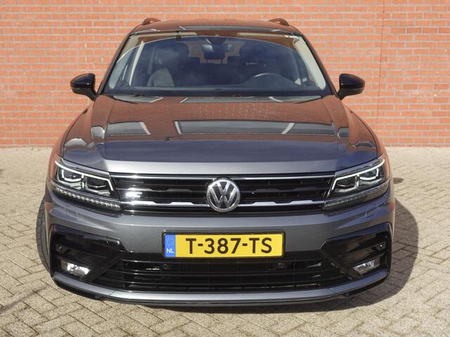Volkswagen Tiguan Allspace 1.5 TSI DSG R-Line 7p. Navigatie Climate Control Lichtmetalen velgen DAB Led Stoelverwarming Apple Carplay/ Android Auto Lichtmetalen 