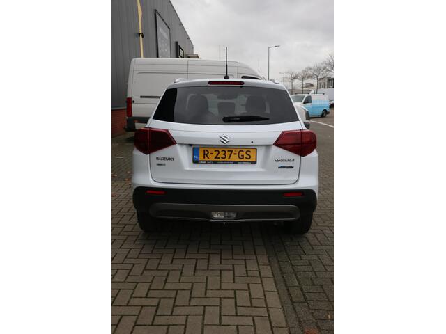 Suzuki Vitara 1.5 Hybrid Select Automaat | camera | side assist | stoelverwarming / ACC