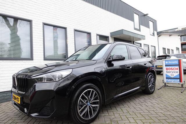 BMW X1 XDRIVE 30E M-Sport Panorama Trekhaak BOMVOL