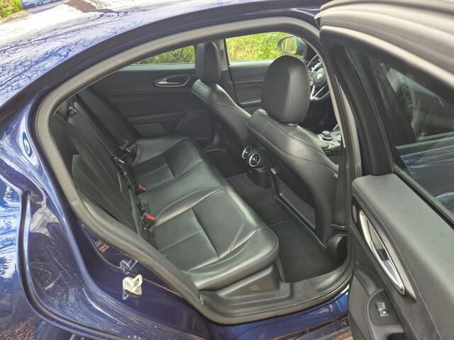 Alfa Romeo Giulia 2.0T Super