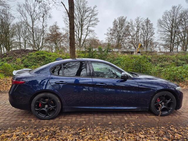 Alfa Romeo Giulia 2.0T Super