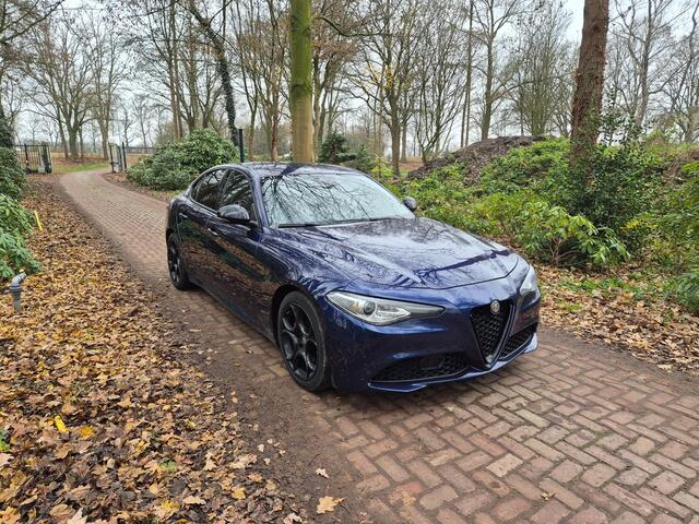 Alfa Romeo Giulia 2.0T Super