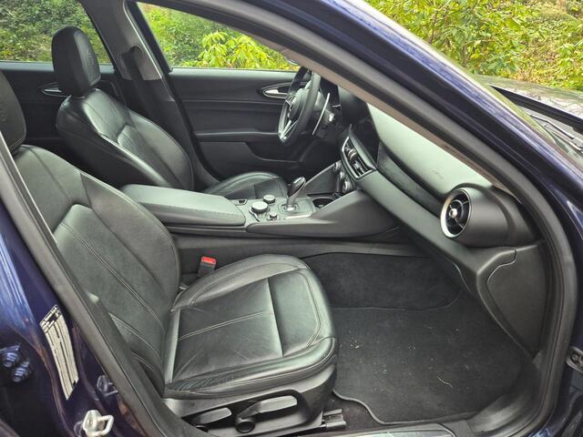 Alfa Romeo Giulia 2.0T Super